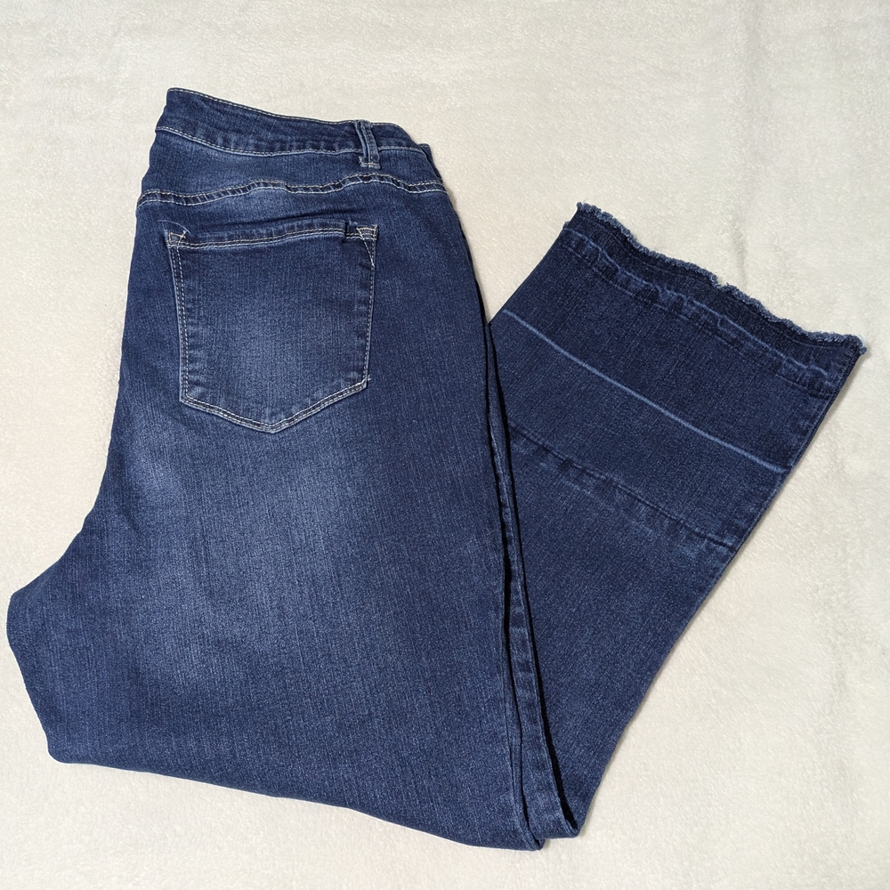 Stylish Indigo Cropped Jeans